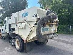 2014 INTERNATIONAL DURASTAR SWEEPER TRUCK - VIN: 1HTJTSKN2EH485043