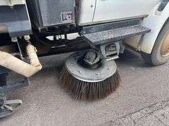 2014 INTERNATIONAL DURASTAR SWEEPER TRUCK - VIN: 1HTJTSKN2EH485043