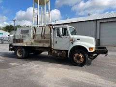 2000 INTERNATIONAL 4700 JETTER TRUCK - VIN: 1HTSCABM4YH269303