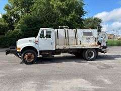 2000 INTERNATIONAL 4700 JETTER TRUCK - VIN: 1HTSCABM4YH269303