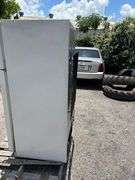 SEARS & ROEBUCK REFRIGERATOR - SER: BA83747240