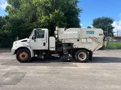 2014 INTERNATIONAL DURASTAR SWEEPER TRUCK - VIN: 1HTJTSKN2EH485043