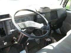 2001 INTERNATIONAL 4700 CAB & CHASSIS. VIN: 1HTSCABM11H311416