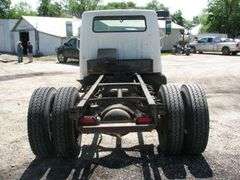 2001 INTERNATIONAL 4700 CAB & CHASSIS. VIN: 1HTSCABM11H311416