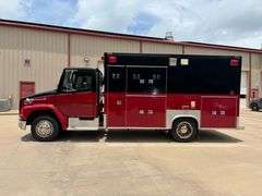 2000 FREIGHTLINER BOX TRUCK / AMBULANCE - VIN: 1FV3GFBD8YHG79659
