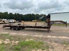 GOOSENECK TRAILER