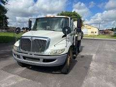 2014 INTERNATIONAL DURASTAR SWEEPER TRUCK - VIN: 1HTJTSKN2EH485043