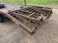 GOOSENECK TRAILER
