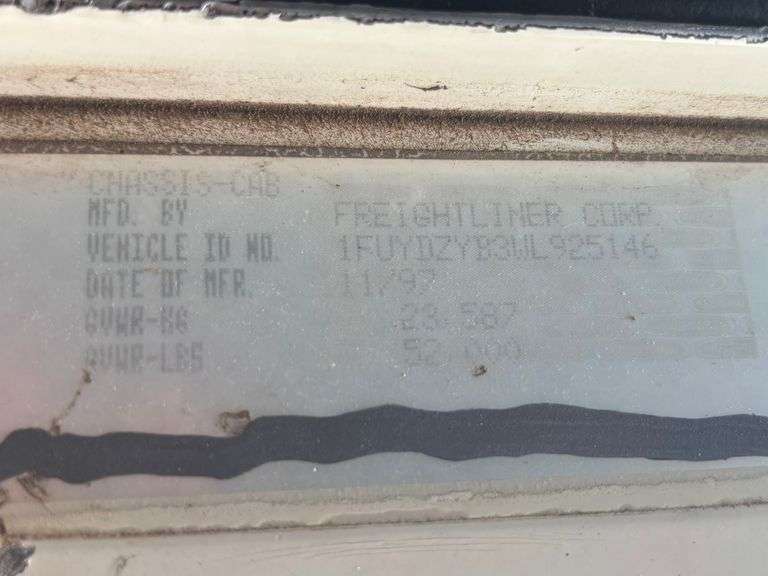 1998 FREIGHTLINER DUMP TRUCK - VIN: 1FUYDZYB3WL925146