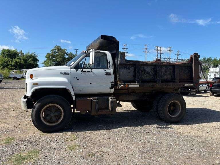 1990 GMC TOP KICK DUMP TRUCK - VIN: 1GDM7H1JXLJ609643