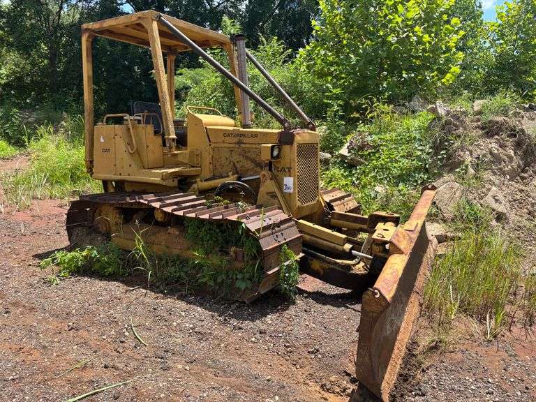 CATERPILLAR D3B DOZER - SER: 24Y01334