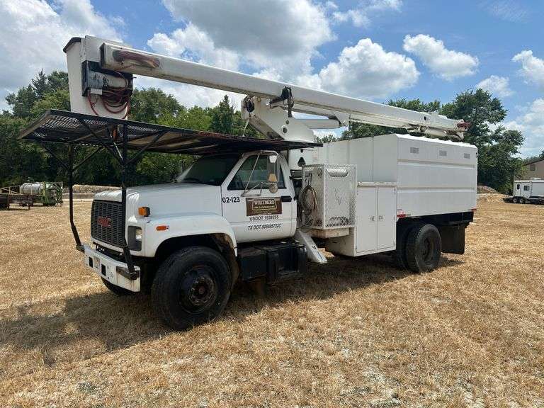 2002 GMC BUCKET TRUCK - VIN: 1GDP7H1E72J506422