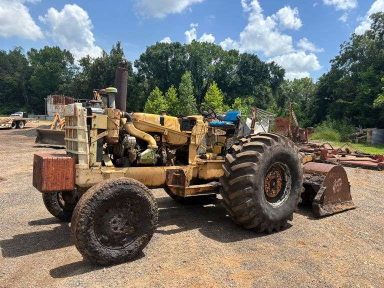 OLIVER TRACTOR - SER: 163638A