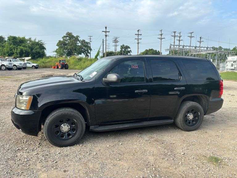 2011 CHEVROLET TAHOE - VIN: 1GNLC2E06BR273751