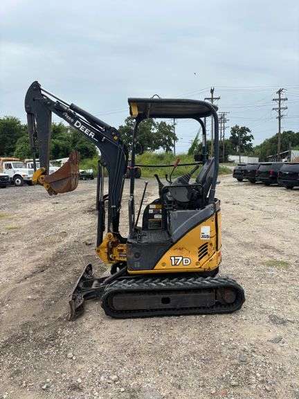 JOHN DEERE 17D MINI EXCAVATOR - SER: FF017DX220281