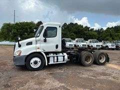 2012 FREIGHTLINER TRACTOR TRUCK - VIN: 1FUJGBDV9CSBR9006