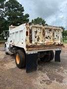 2001 FREIGHTLINER DUMP TRUCK - VIN: 1FUBBXAK61HB85584