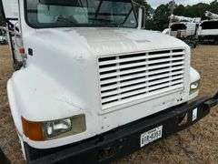 1999 INTERNATIONAL 4700 BUCKET TRUCK - VIN: 1HTSCABP0XH595401
