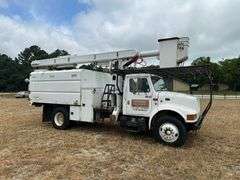 1999 INTERNATIONAL 4700 BUCKET TRUCK - VIN: 1HTSCABP0XH595401