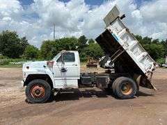 1991 FORD F-800 DUMP TRUCK - VIN: 1FDYK84A9MVA09329