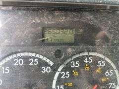 2001 FREIGHTLINER DUMP TRUCK - VIN: 1FUBBXAK61HB85584