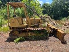 CATERPILLAR D3B DOZER - SER: 24Y01334