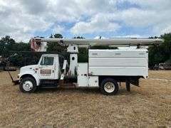 1999 INTERNATIONAL 4700 BUCKET TRUCK - VIN: 1HTSCABP0XH595401