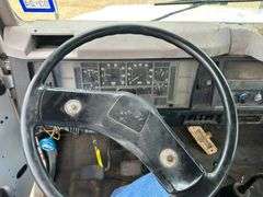 1999 INTERNATIONAL 4700 BUCKET TRUCK - VIN: 1HTSCABP0XH595401