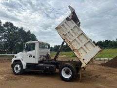 2000 FREIGHTLINER DUMP TRUCK - VIN: 1FUWJJCB7YHB85277
