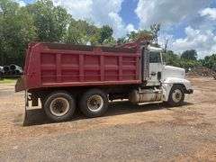 1998 FREIGHTLINER DUMP TRUCK - VIN: 1FUYDZYB3WL925146