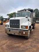 2007 MACK CNH613 DUMP TRUCK - VIN: 1M2AJ06YX7N006427