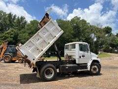 2000 FREIGHTLINER DUMP TRUCK - VIN: 1FUWJJCB7YHB85019