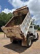 2000 FREIGHTLINER DUMP TRUCK - VIN: 1FUWJJCB7YHB85019