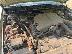 2000 FORD CROWN VICTORIA - VIN: 2FAFP71W0YX208223