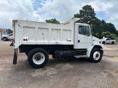 2001 FREIGHTLINER DUMP TRUCK - VIN: 1FUBBXAK61HB85584