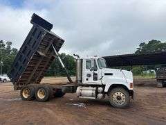 2007 MACK CNH613 DUMP TRUCK - VIN: 1M2AJ06YX7N006427