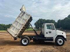 2000 FREIGHTLINER DUMP TRUCK - VIN: 1FUWJJCB0YHB84990