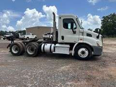2012 FREIGHTLINER TRACTOR TRUCK - VIN: 1FUJGBDV9CSBR9006