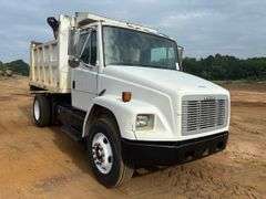 2000 FREIGHTLINER DUMP TRUCK - VIN: 1FUWJJCB7YHB85277