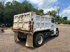 2000 FREIGHTLINER DUMP TRUCK - VIN: 1FUWJJCB7YHB85019