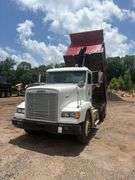 1998 FREIGHTLINER DUMP TRUCK - VIN: 1FUYDZYB3WL925146