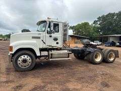 2006 MACK CNH613 TRUCK - VIN: 1M1AJ06YX6N003191