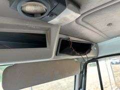 1999 INTERNATIONAL 4700 BUCKET TRUCK - VIN: 1HTSCABP0XH595401