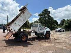 1991 FORD F-800 DUMP TRUCK - VIN: 1FDYK84A9MVA09329