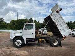 2000 FREIGHTLINER DUMP TRUCK - VIN: 1FUWJJCB3YHB85051