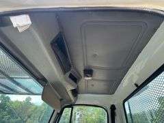 1999 INTERNATIONAL 4700 BUCKET TRUCK - VIN: 1HTSCABP0XH595401