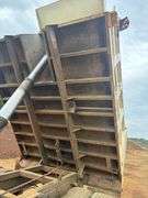 2000 FREIGHTLINER DUMP TRUCK - VIN: 1FUWJJCB7YHB85277