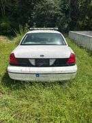 2000 FORD CROWN VICTORIA - VIN: 2FAFP71W0YX208223