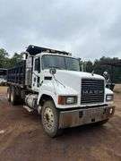 2007 MACK CNH613 DUMP TRUCK - VIN: 1M2AJ06YX7N006427