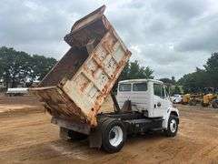 2000 FREIGHTLINER DUMP TRUCK - VIN: 1FUWJJCB9YHB85393